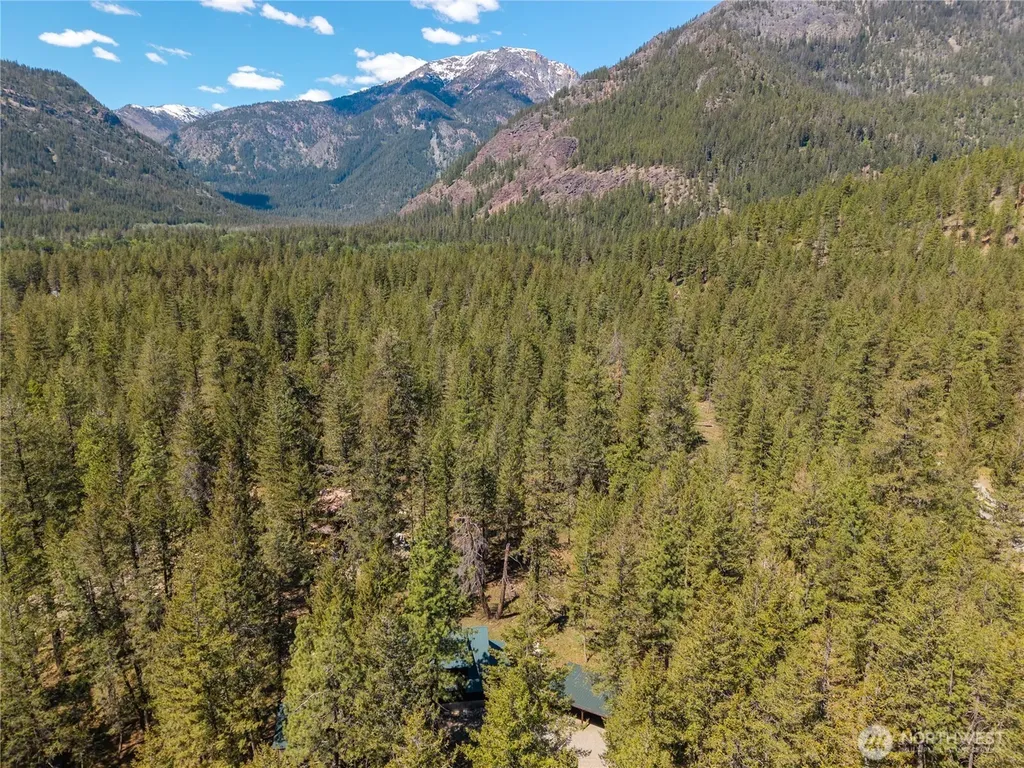 651 Lost River Road Mazama WA 98833