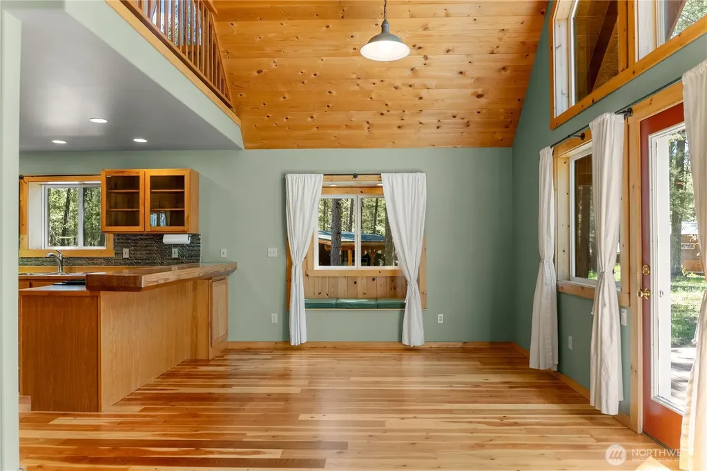 651 Lost River Road Mazama WA 98833