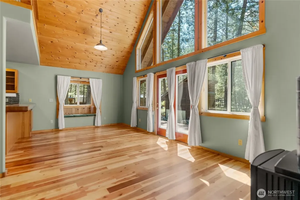 651 Lost River Road Mazama WA 98833