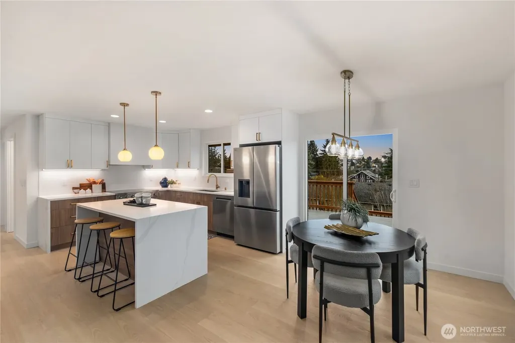 2518 36th Avenue W Seattle WA 98199