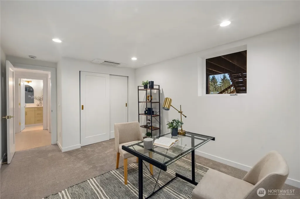 2518 36th Avenue W Seattle WA 98199