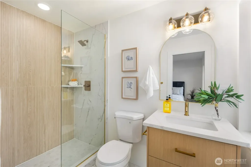 2518 36th Avenue W Seattle WA 98199