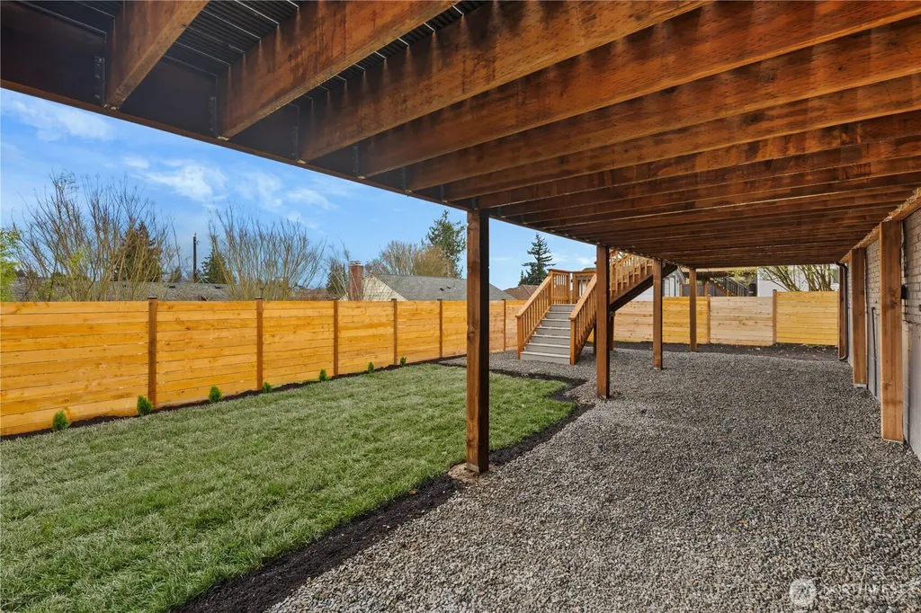 2518 36th Avenue W Seattle WA 98199