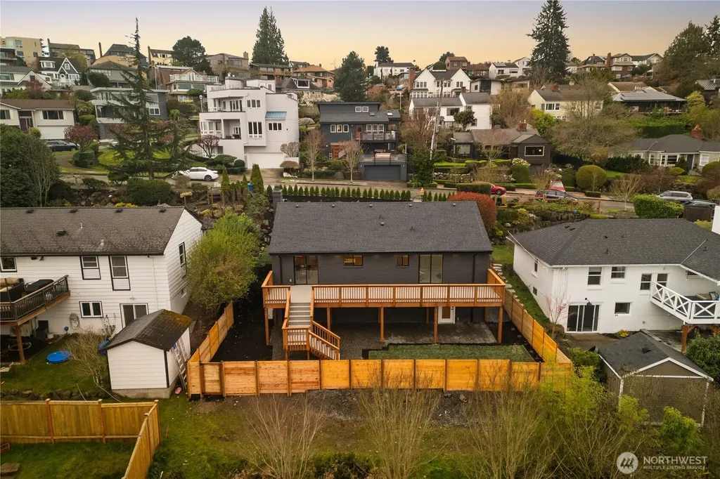 2518 36th Avenue W Seattle WA 98199