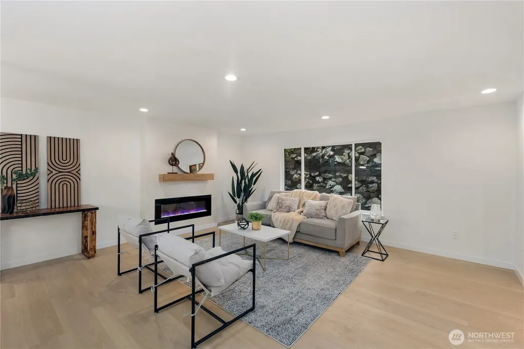 2518 36th Avenue W Seattle WA 98199