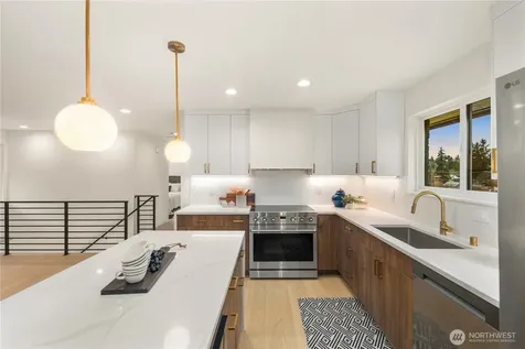 2518 36th Avenue W Seattle WA 98199
