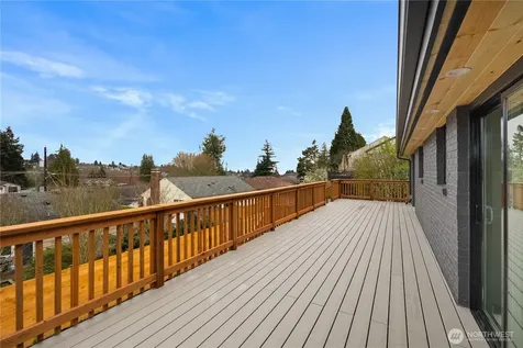 2518 36th Avenue W Seattle WA 98199