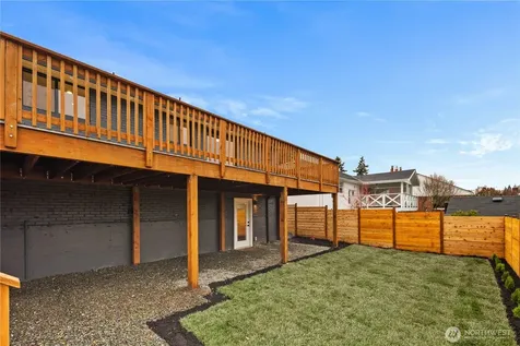 2518 36th Avenue W Seattle WA 98199