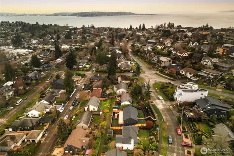 2518 36th Avenue W Seattle WA 98199