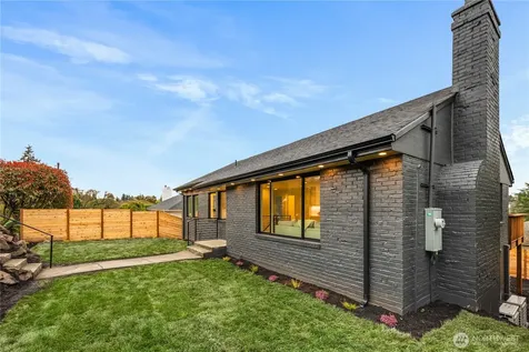 2518 36th Avenue W Seattle WA 98199