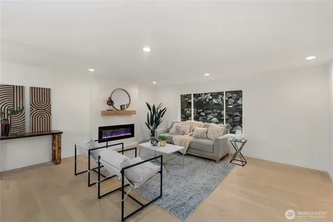 2518 36th Avenue W Seattle WA 98199