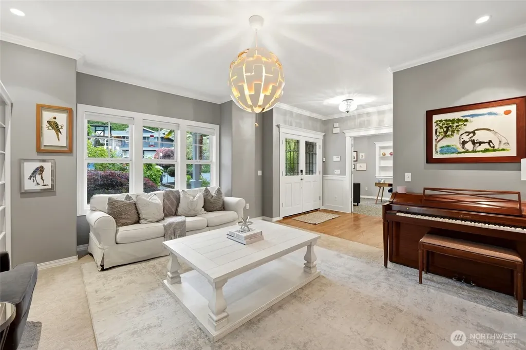 12326 24th Avenue NE Seattle WA 98125