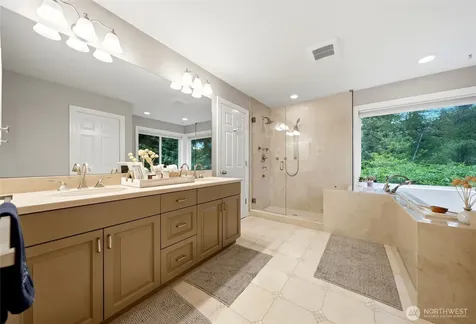 12326 24th Avenue NE Seattle WA 98125