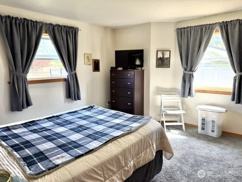 693 Temple Avenue Morton WA 98356
