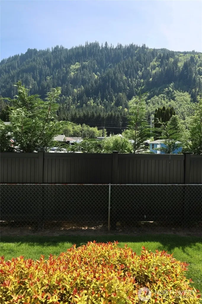 693 Temple Avenue Morton WA 98356