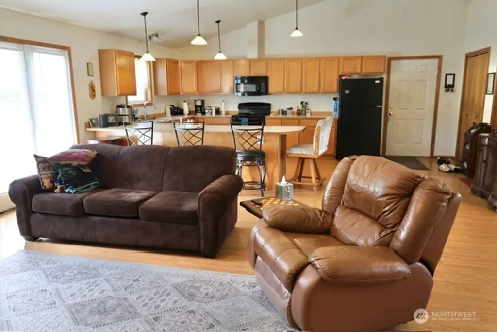 693 Temple Avenue Morton WA 98356