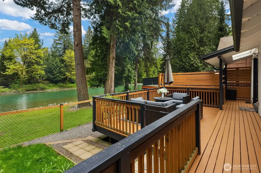 17206 116th Place NE Arlington WA 98223