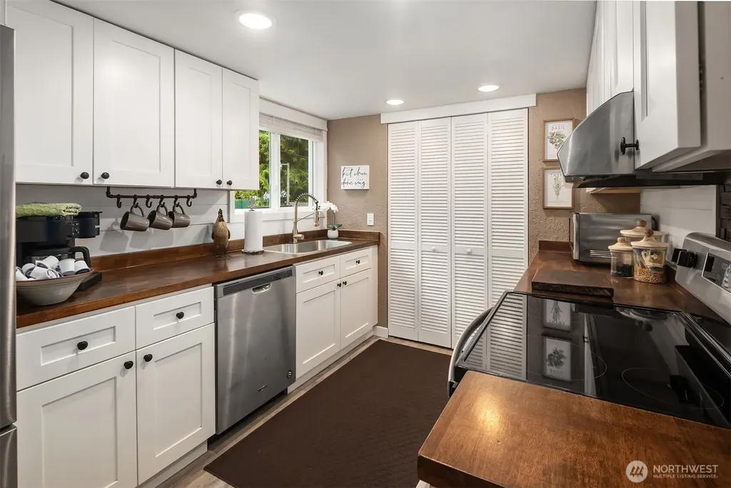 17206 116th Place NE Arlington WA 98223