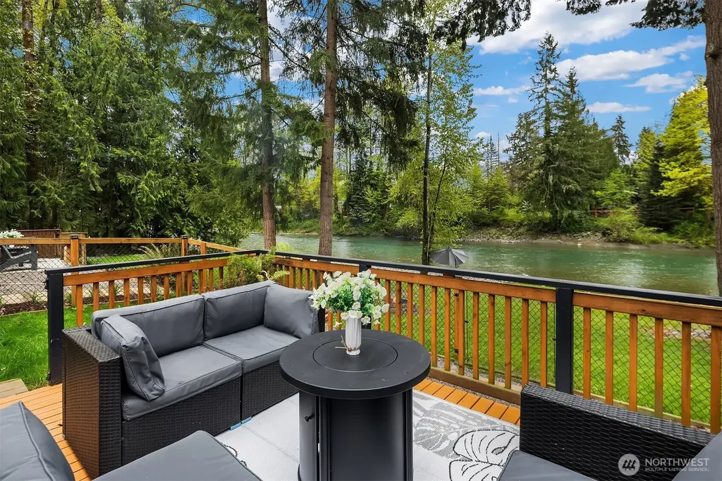 17206 116th Place NE Arlington WA 98223