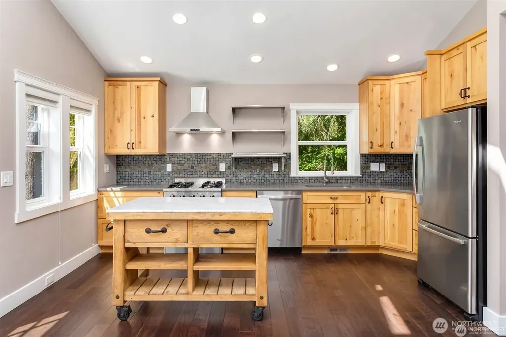 17730 164th Avenue NE Woodinville WA 98072