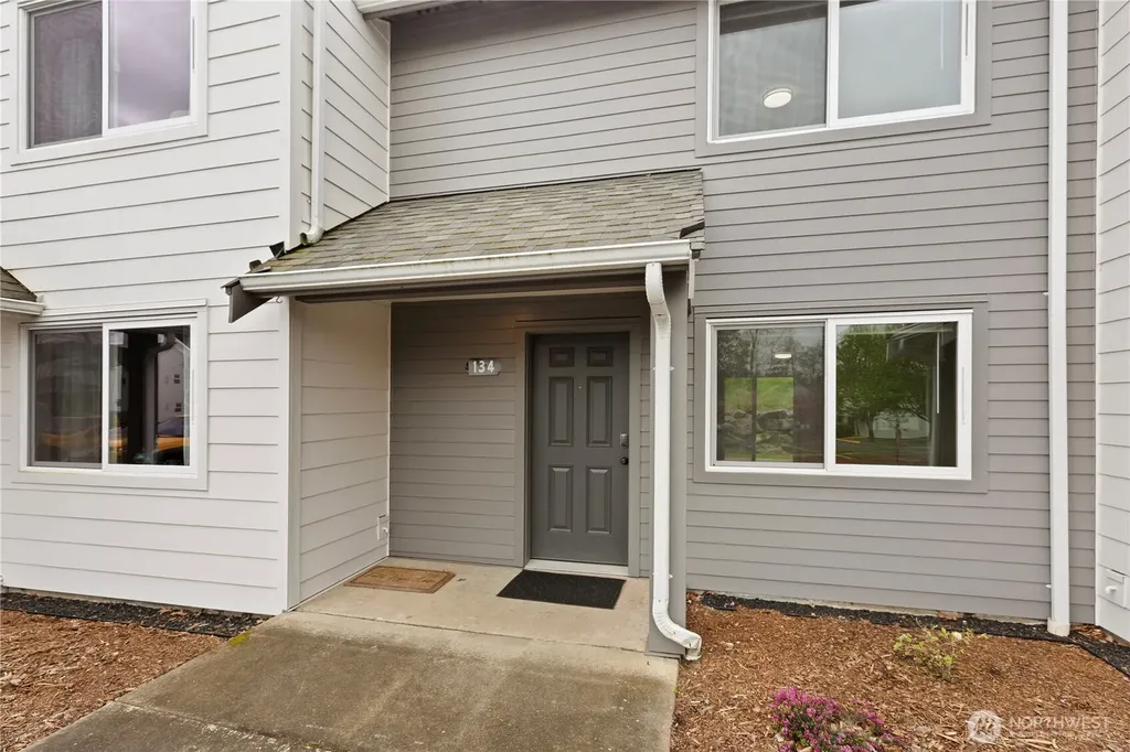 4243 Wintergreen Circle Bellingham WA 98226