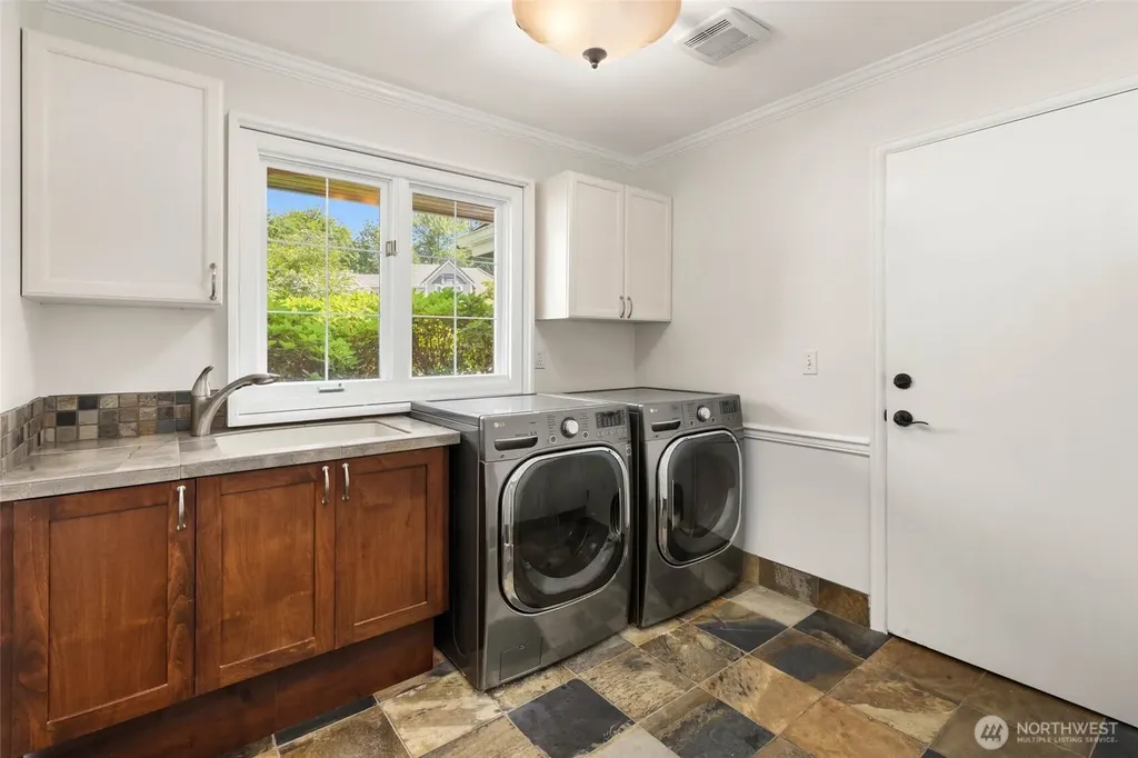 2513 265th Avenue NE Redmond WA 98053