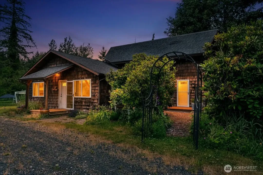 8325 Spurgeon Creek Road SE Olympia WA 98513