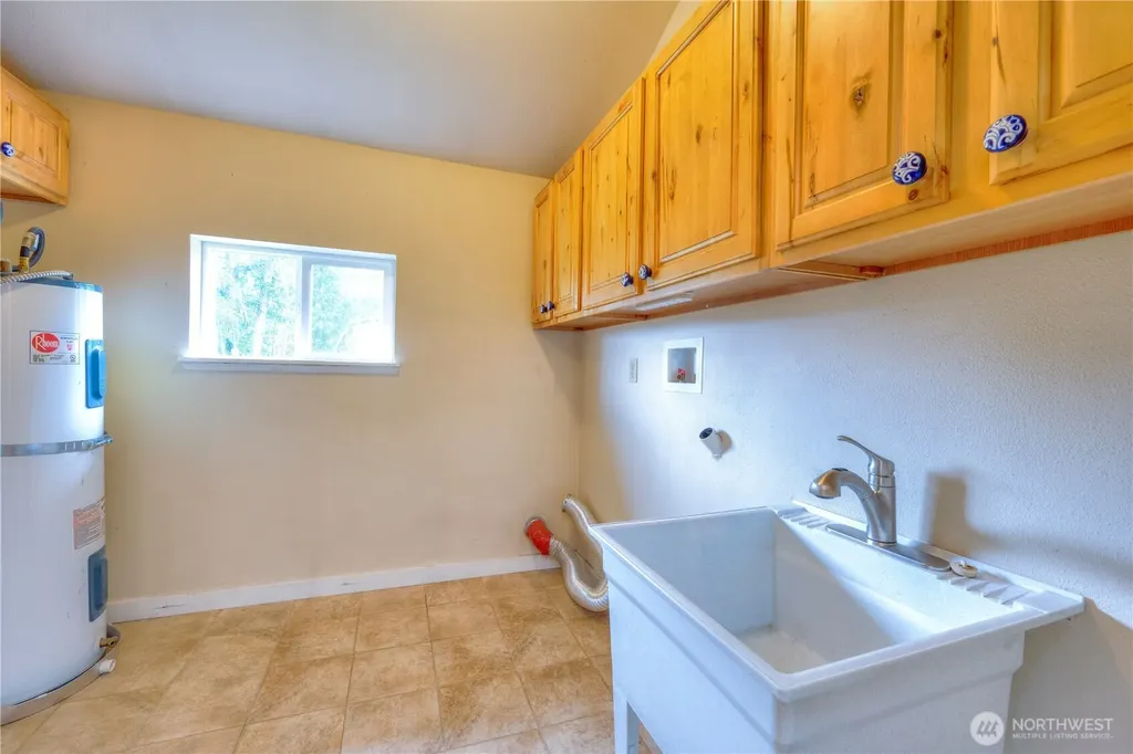 8325 Spurgeon Creek Road SE Olympia WA 98513