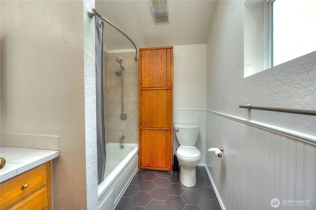 8325 Spurgeon Creek Road SE Olympia WA 98513
