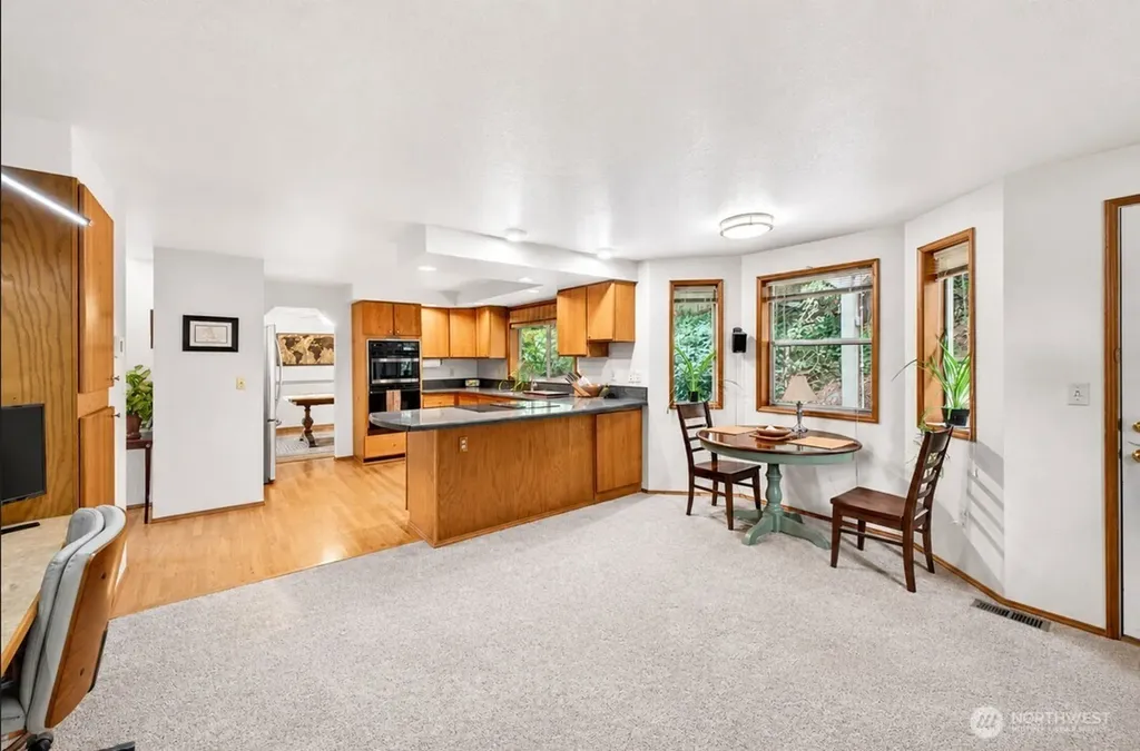 1610 28th Place SE Puyallup WA 98374