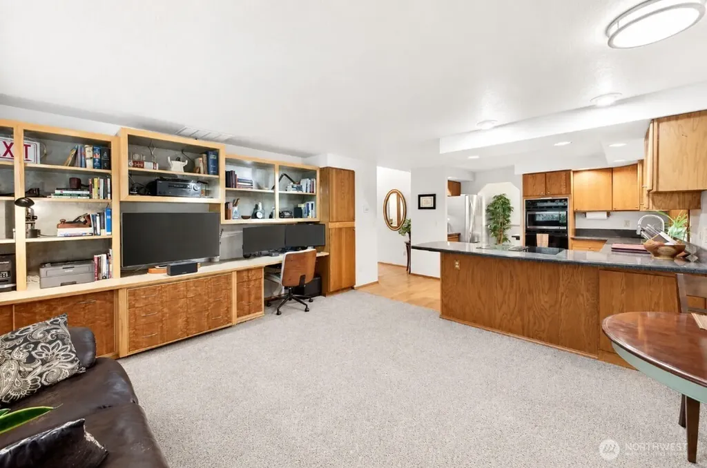 1610 28th Place SE Puyallup WA 98374