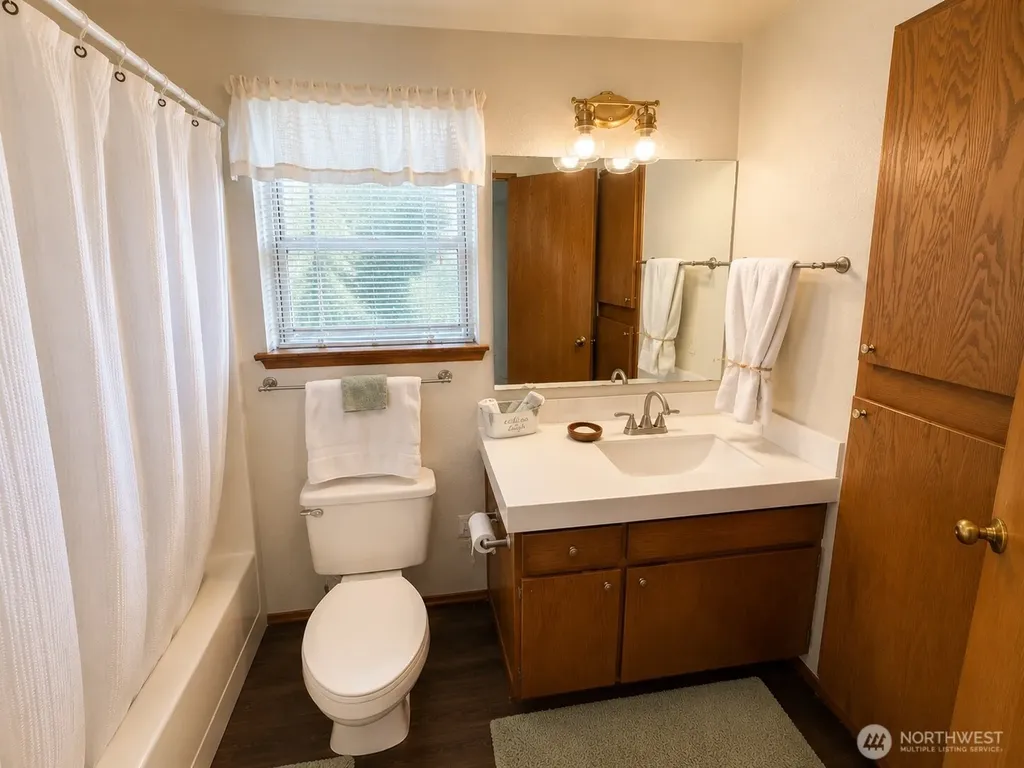 1610 28th Place SE Puyallup WA 98374