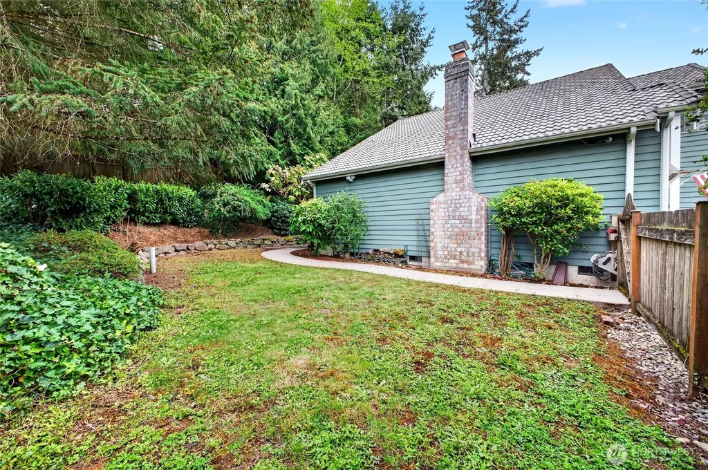 1610 28th Place SE Puyallup WA 98374