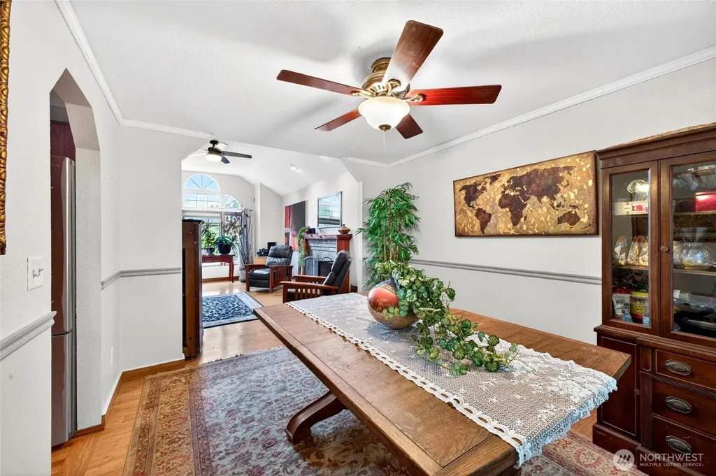 1610 28th Place SE Puyallup WA 98374