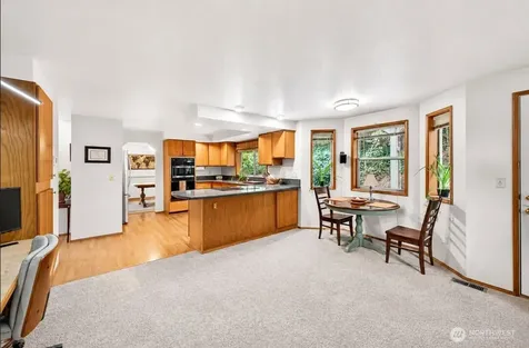 1610 28th Place SE Puyallup WA 98374