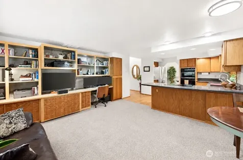 1610 28th Place SE Puyallup WA 98374