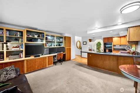 1610 28th Place SE Puyallup WA 98374