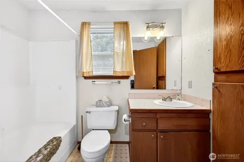 1610 28th Place SE Puyallup WA 98374