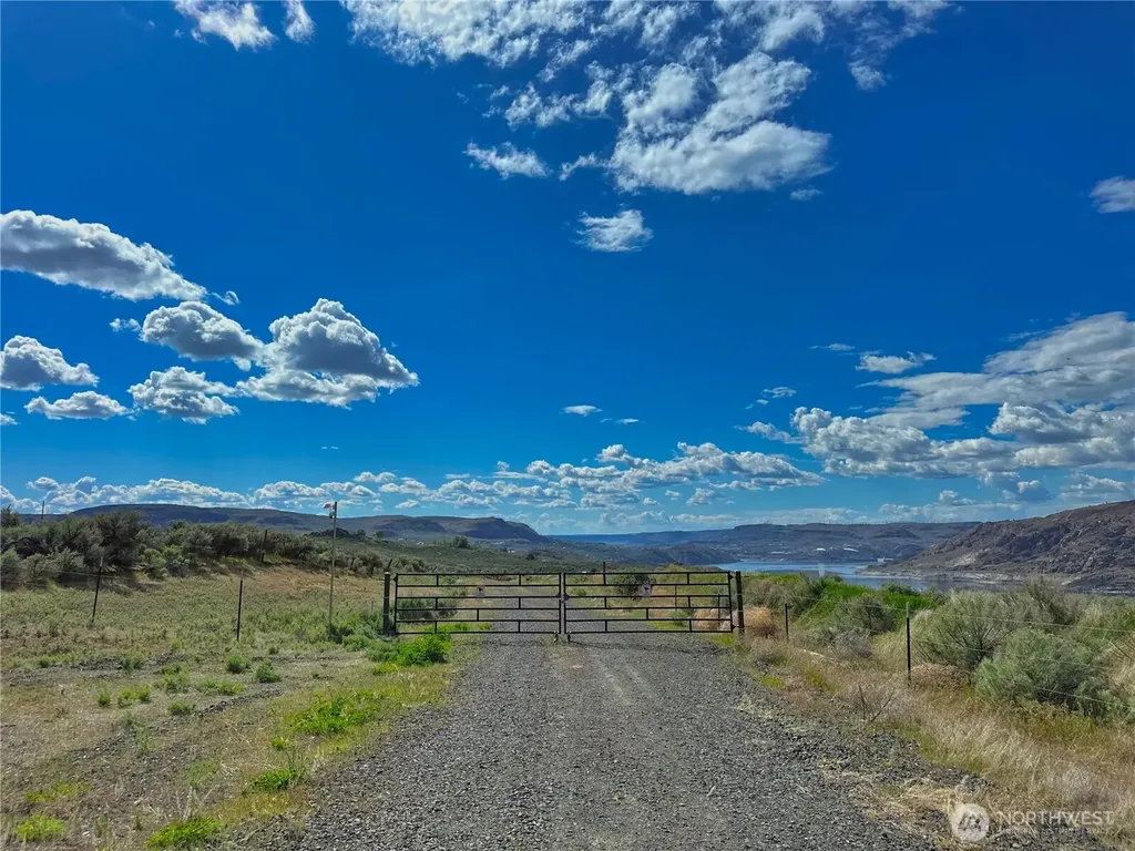 46020 Arrowleaf Canyon Drive N Grand Coulee WA 99133