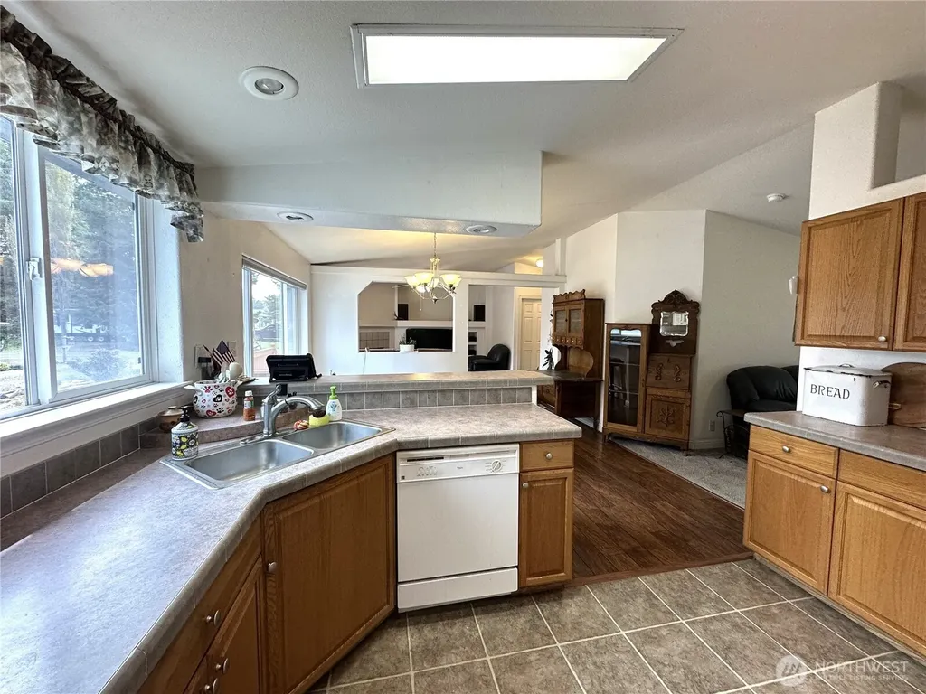 1405 324th Place Ocean Park WA 98640