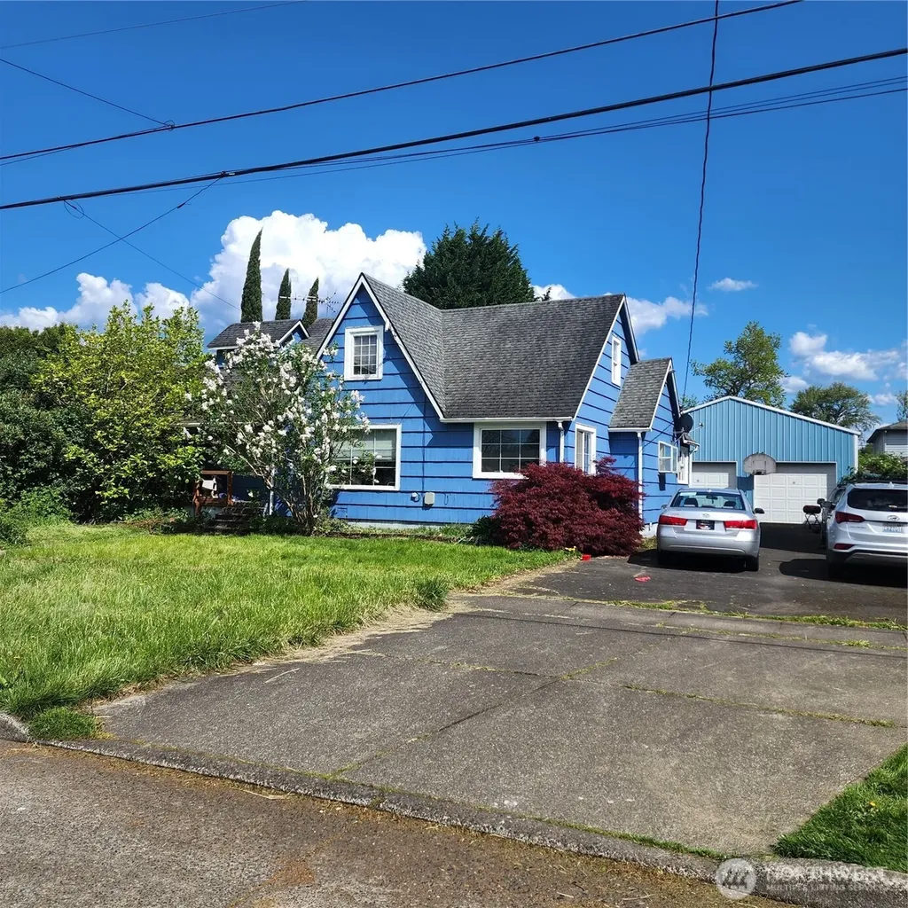 818 8th Avenue Longview WA 98632
