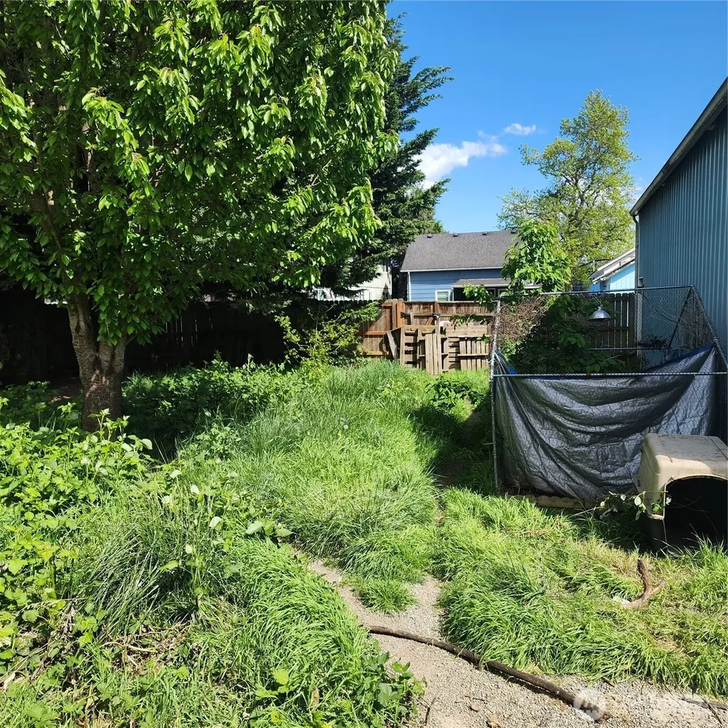 818 8th Avenue Longview WA 98632
