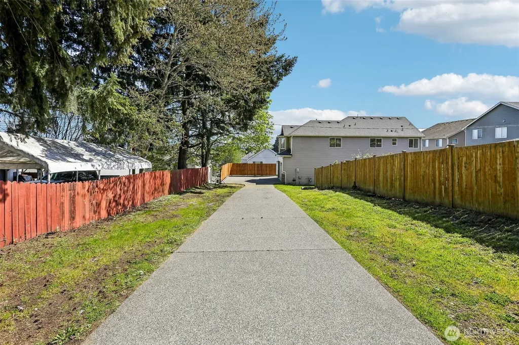 4051 E J Street Tacoma WA 98404