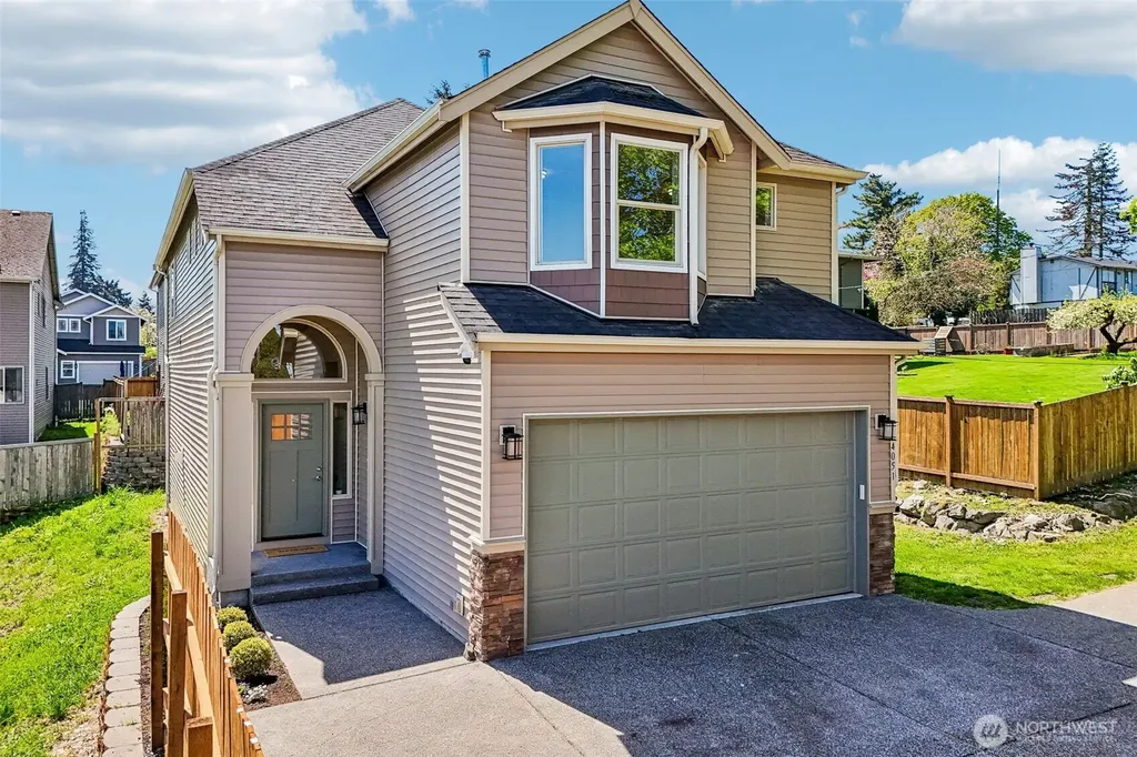 4051 E J Street Tacoma WA 98404