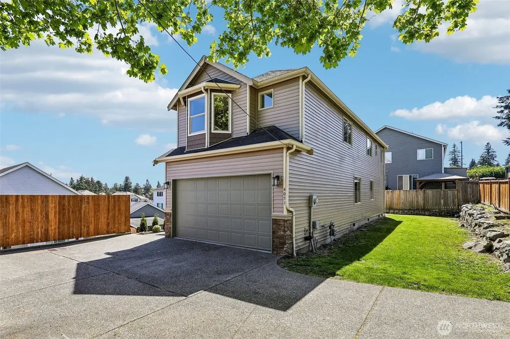 4051 E J Street Tacoma WA 98404