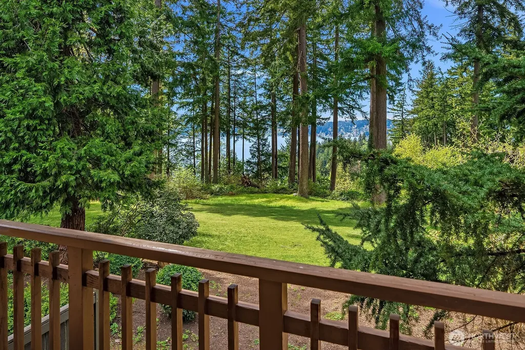 20113 SE 30th Street Sammamish WA 98075