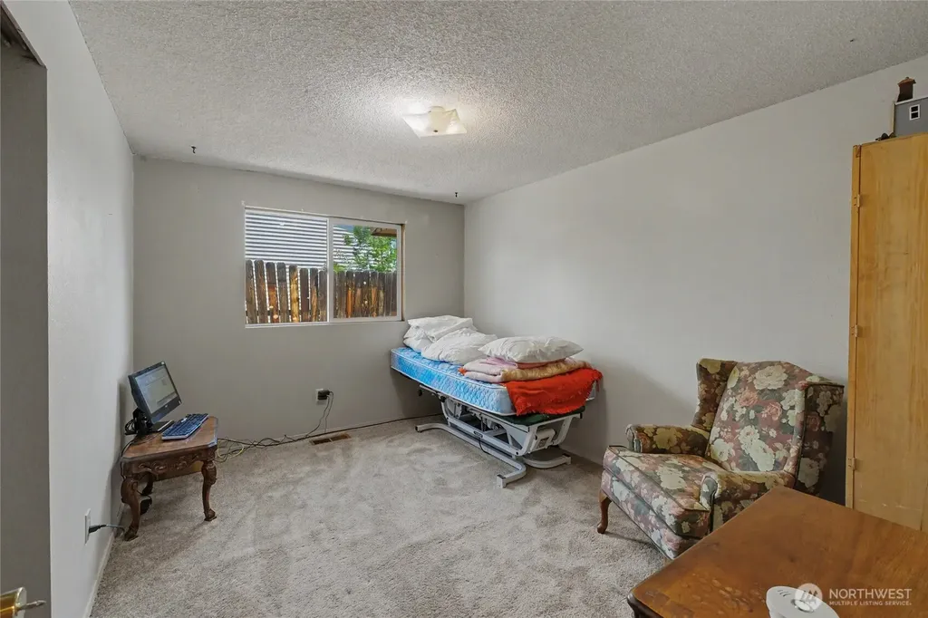 1121 Jean St SE East Wenatchee WA 98802