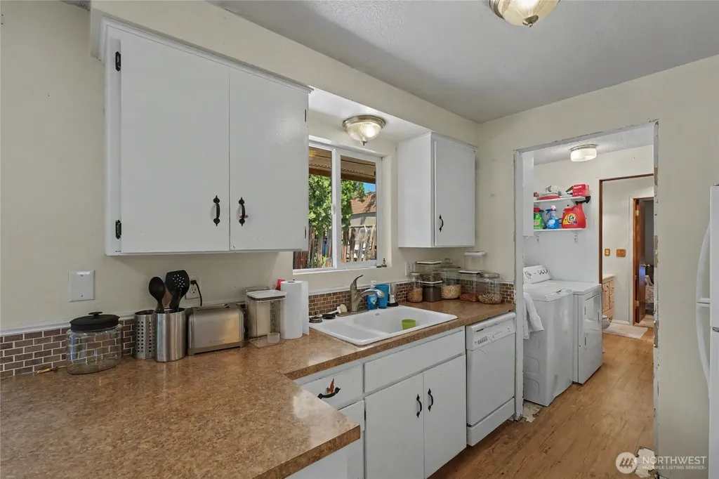 1121 Jean St SE East Wenatchee WA 98802