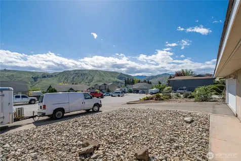 1121 Jean St SE East Wenatchee WA 98802