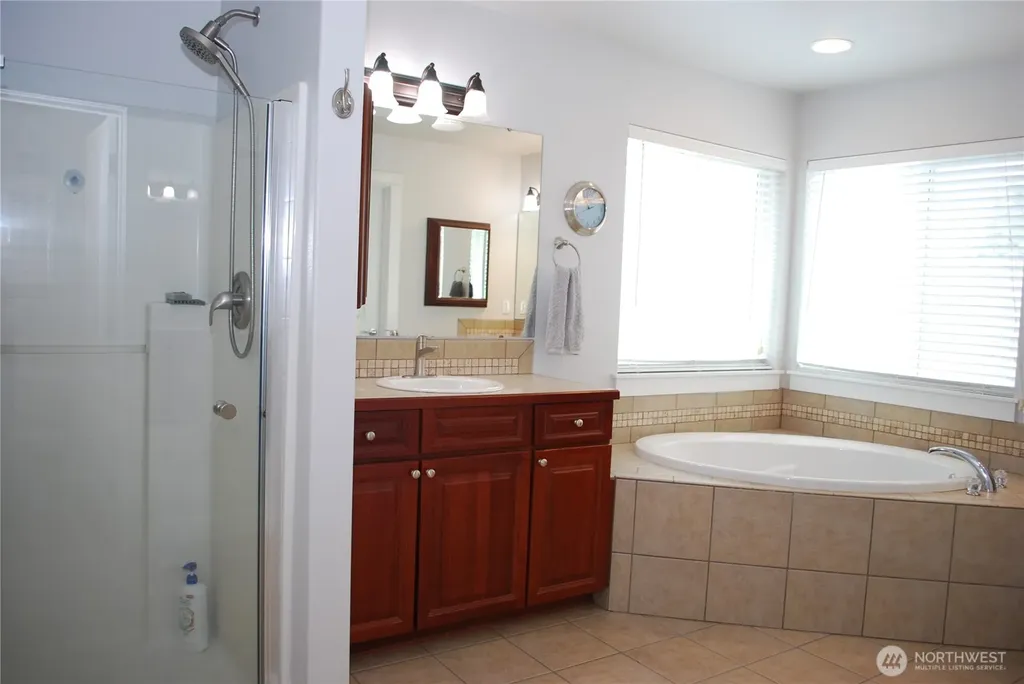 5304 151st Avenue Ct E Sumner WA 98390